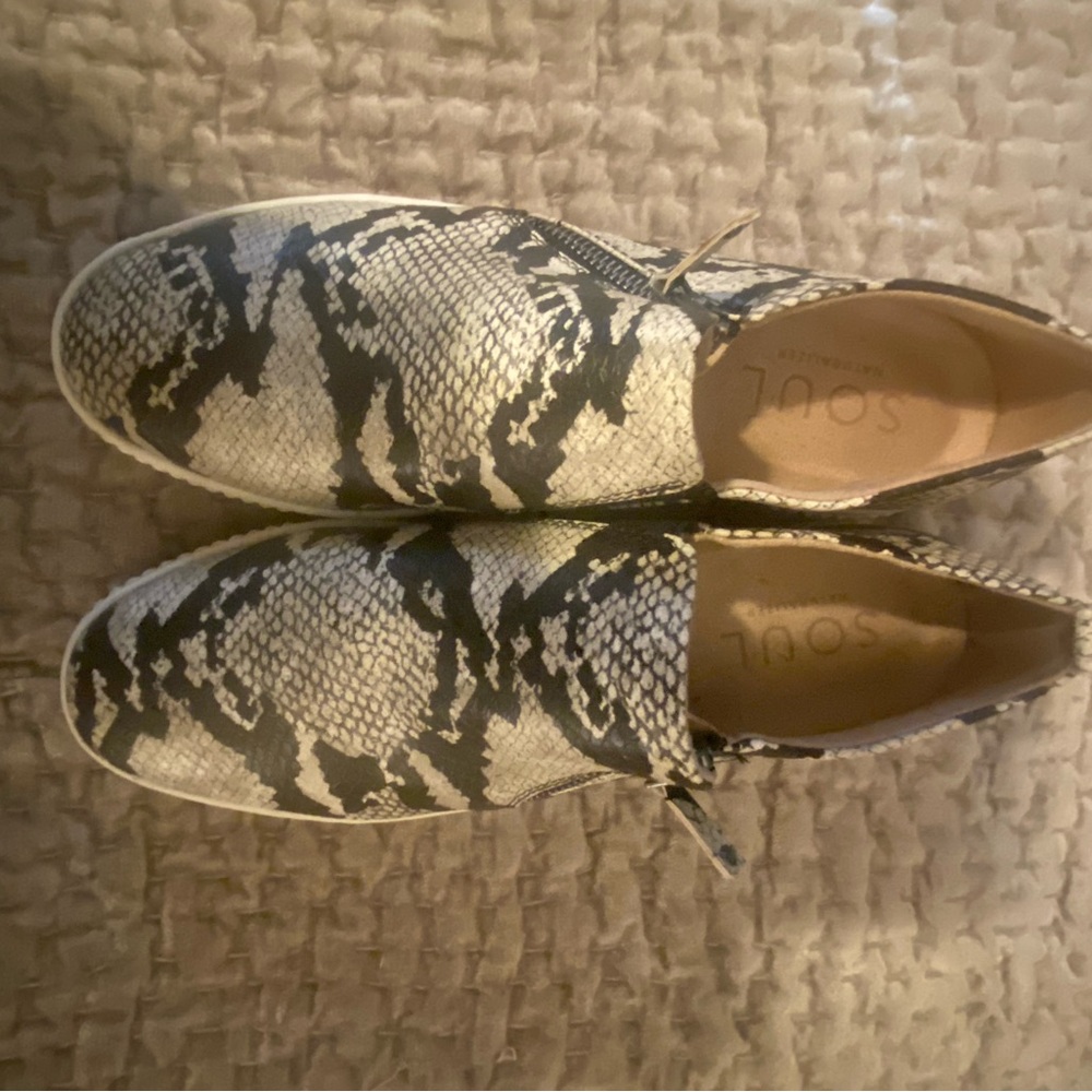 Women's Snake Print Loafers